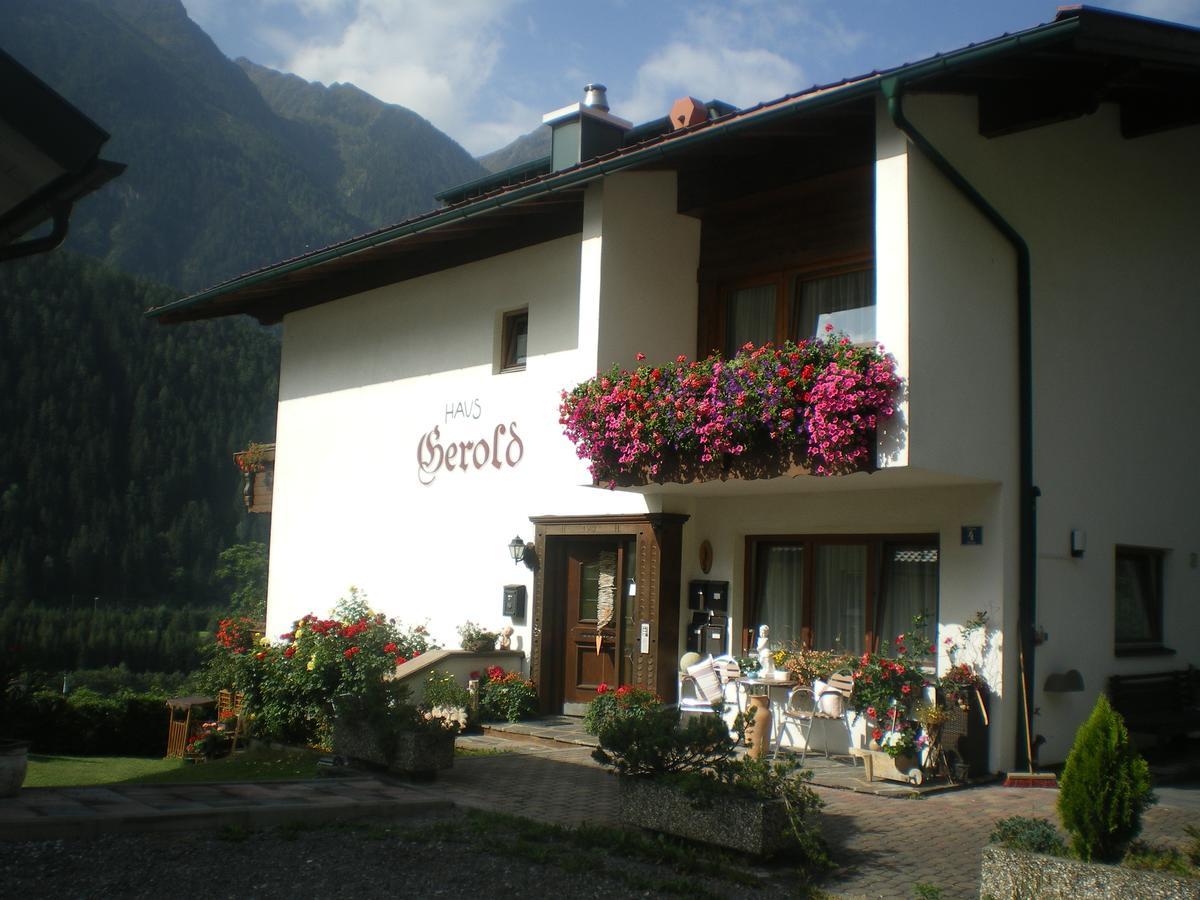 Haus Gerold Hotel Oetz Esterno foto